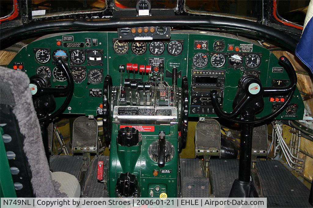N749NL, 1949 Lockheed L-749-79 Constellation C/N 2604, Cockpit