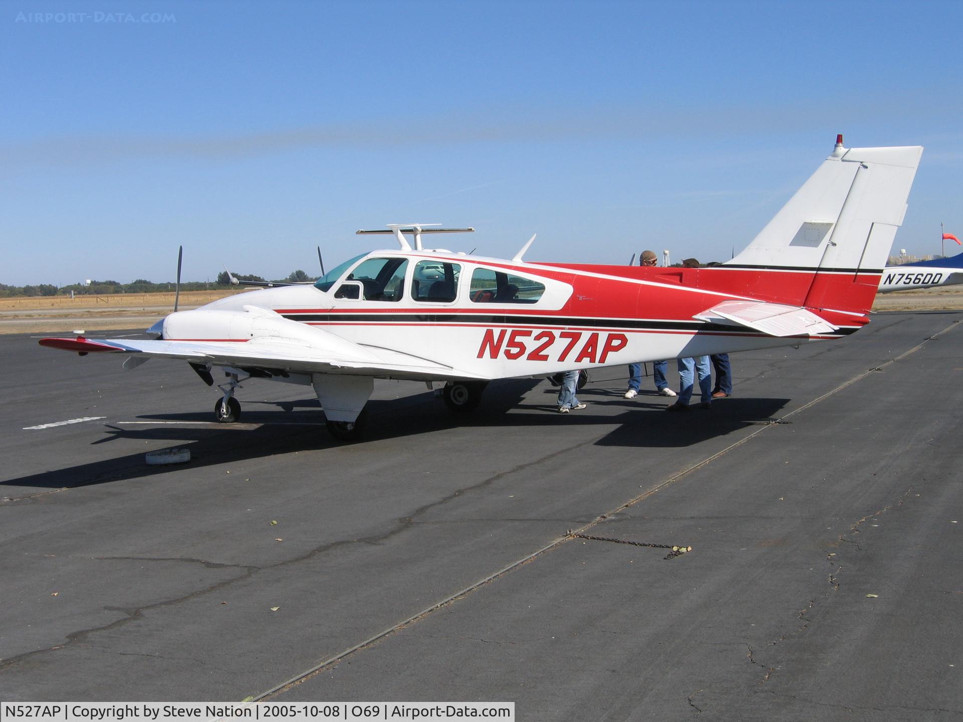 N527AP, 1968 Beech D55 Baron C/N TE-517, 1968 Beech D55 Baron (Brawley, CA) at Petaluma, CA