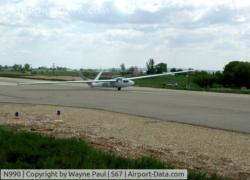 N990, 1972 Schreder HP-14 C/N 152, First aero tow after restoration
