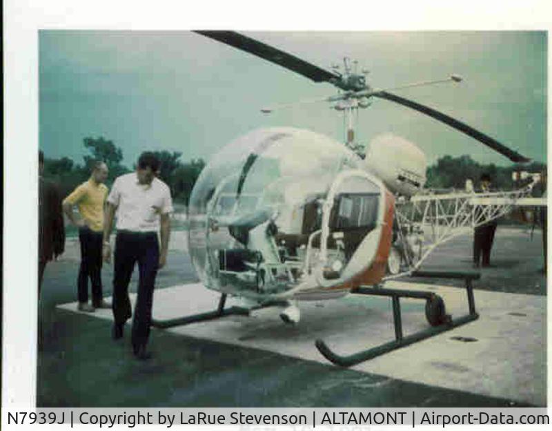 N7939J, 1971 Bell 47G-3B-2 C/N 6801, L.C. & Nick Stevenson @ factory