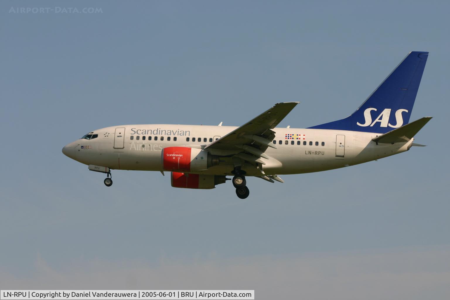 LN-RPU, 1999 Boeing 737-683 C/N 28312, arrival of Ragna Viking