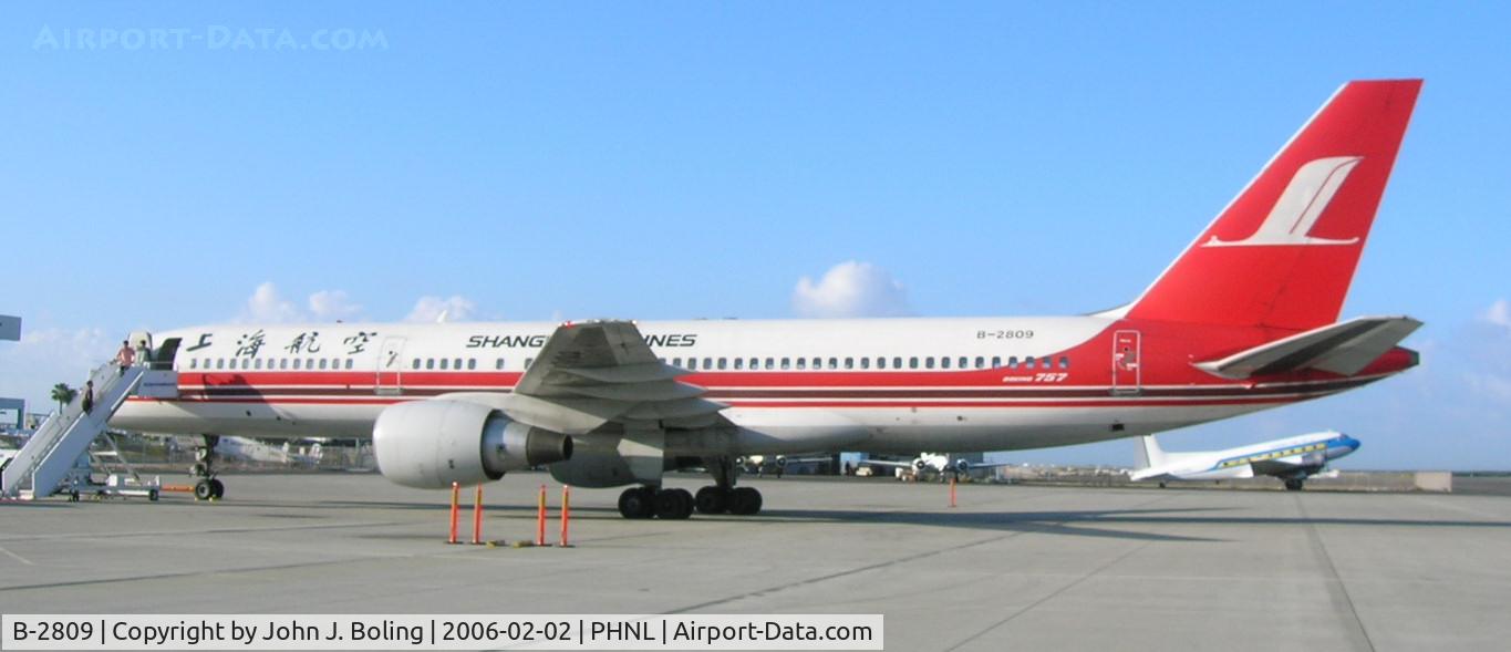 B-2809, 1989 Boeing 757-26D C/N 24472, Overnight at HNL enroute to Paine field for conversion to freighter