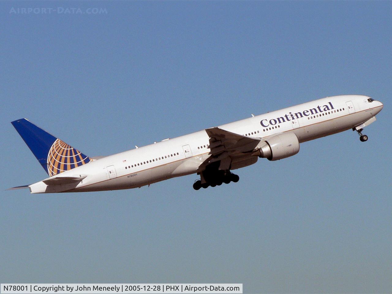 N78001, 1998 Boeing 777-224 C/N 27577, Departing from runway 08