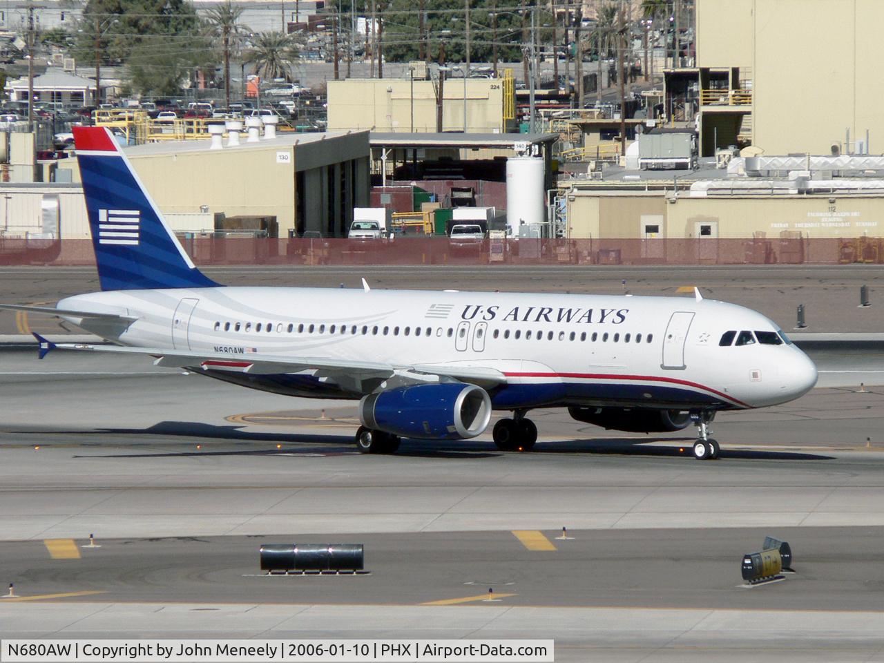 N680AW, 2005 Airbus A320-232 C/N 2630, US Airways' new color-scheme