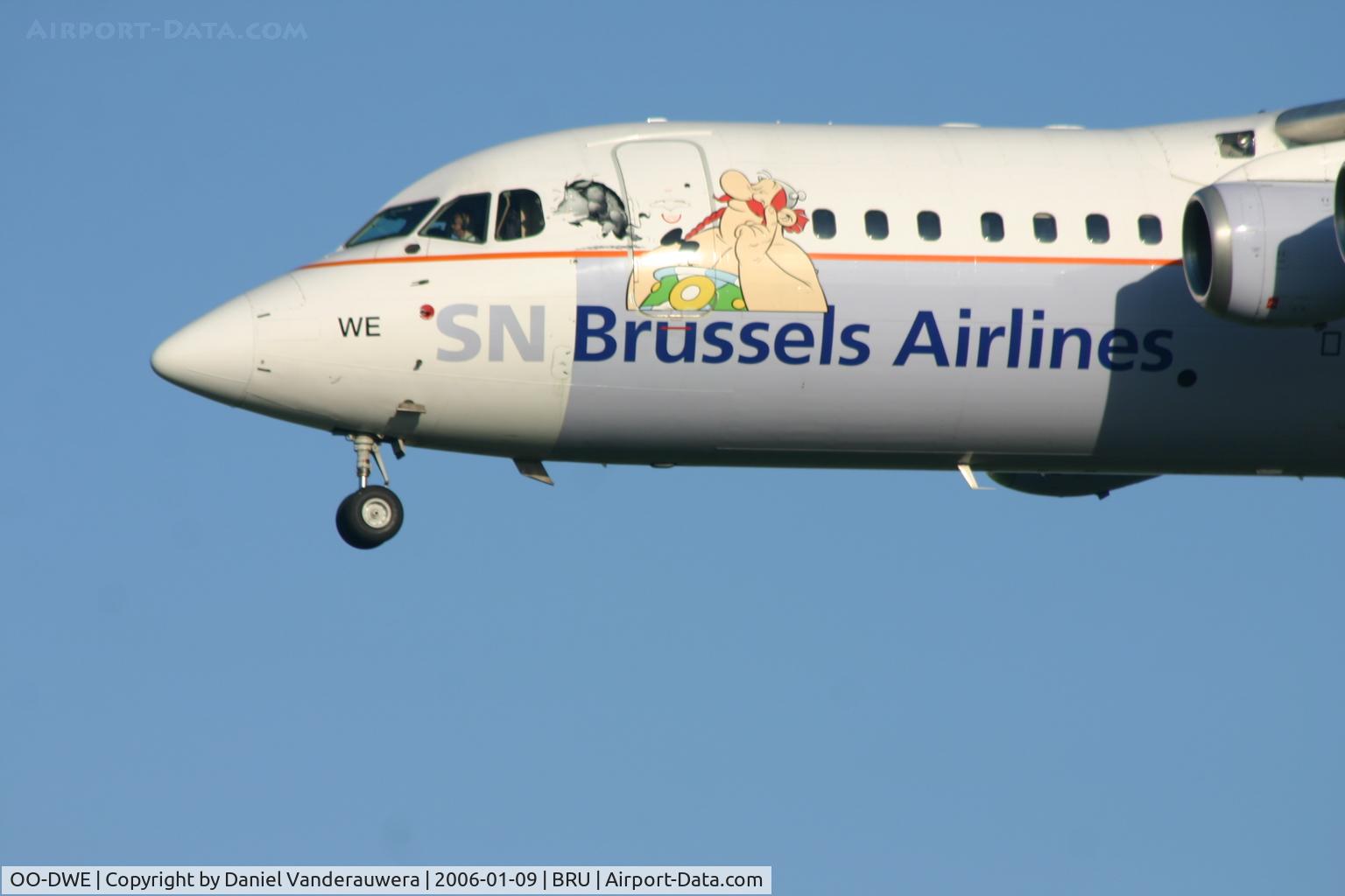 OO-DWE, 1998 British Aerospace Avro 146-RJ100 C/N E3327, now with Obelix