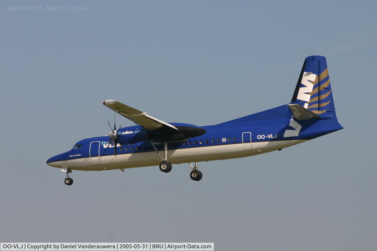 OO-VLJ, 1987 Fokker 50 C/N 20105, landing of 