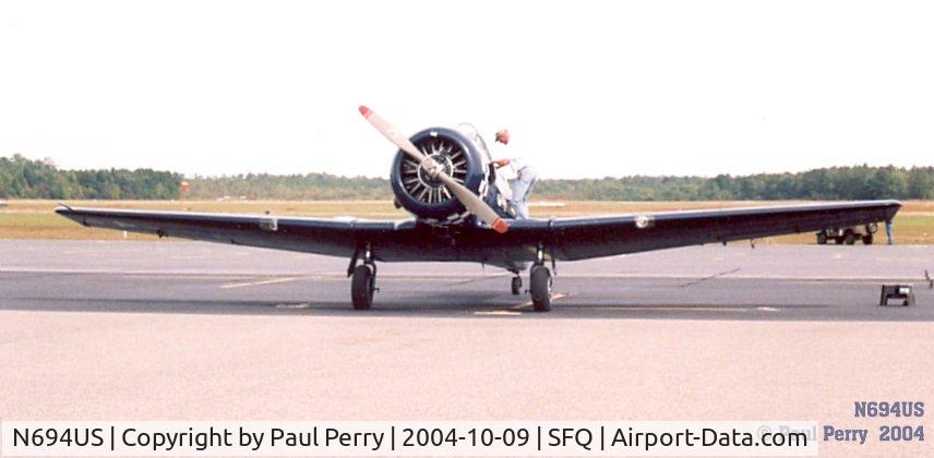 N694US, 1943 North American SNJ-4 Texan C/N 88-13627, Getting ready for another sortie