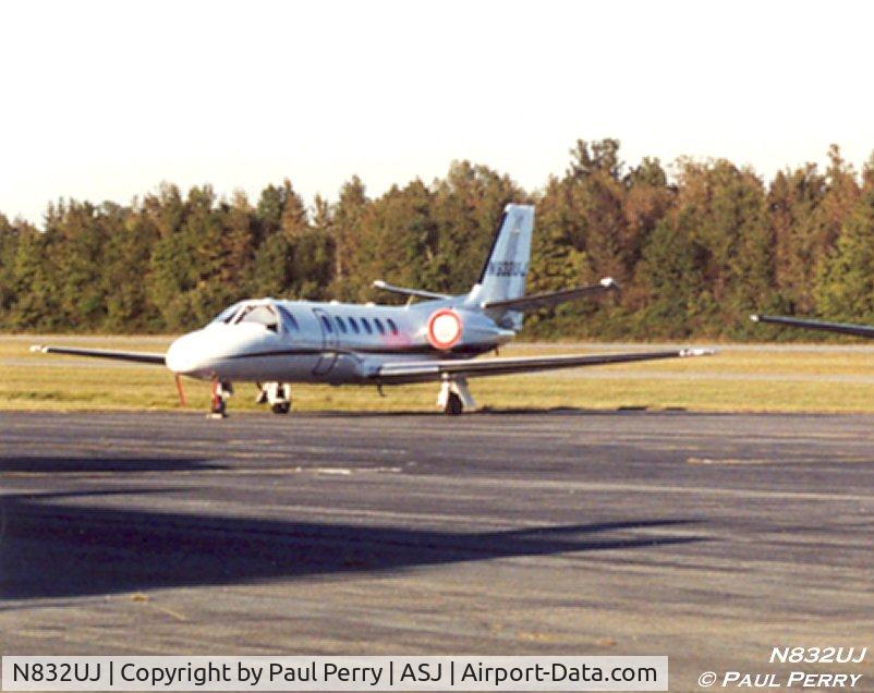 N832UJ, 1998 Cessna 550 C/N 550-0832, One of many planes in and out of a small airport
