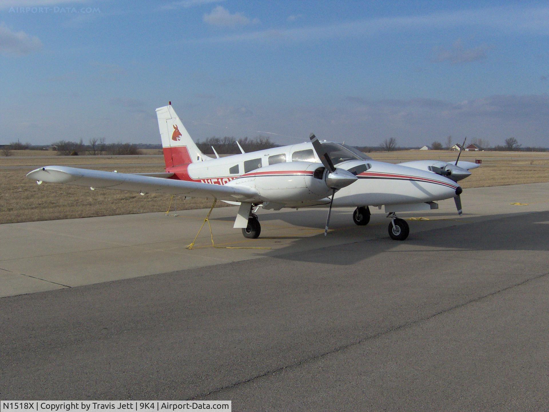 N1518X, 1975 Piper PA-34-200T C/N 34-7570266, 1975 Piper Seneca