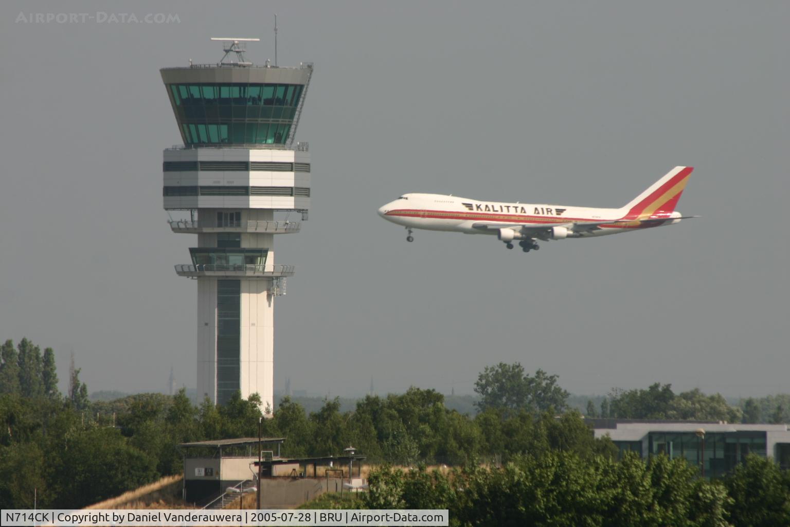 N714CK, 1981 Boeing 747-209B C/N 22446, landing of N714CK on rnw 25R,  seen from rnw 25L