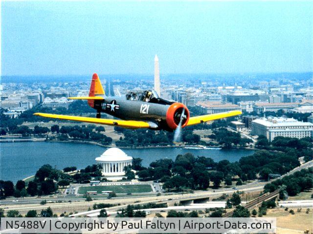 N5488V, North American SNJ-5 Texan C/N 51789, N5488V over DC (taken from B-17)