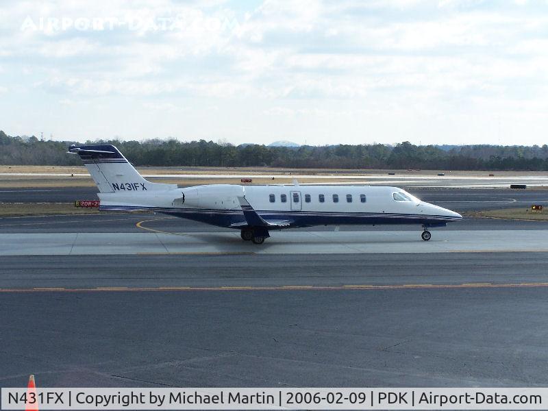 N431FX, 2001 Learjet 45 C/N 177, Taxing to Runway 2R