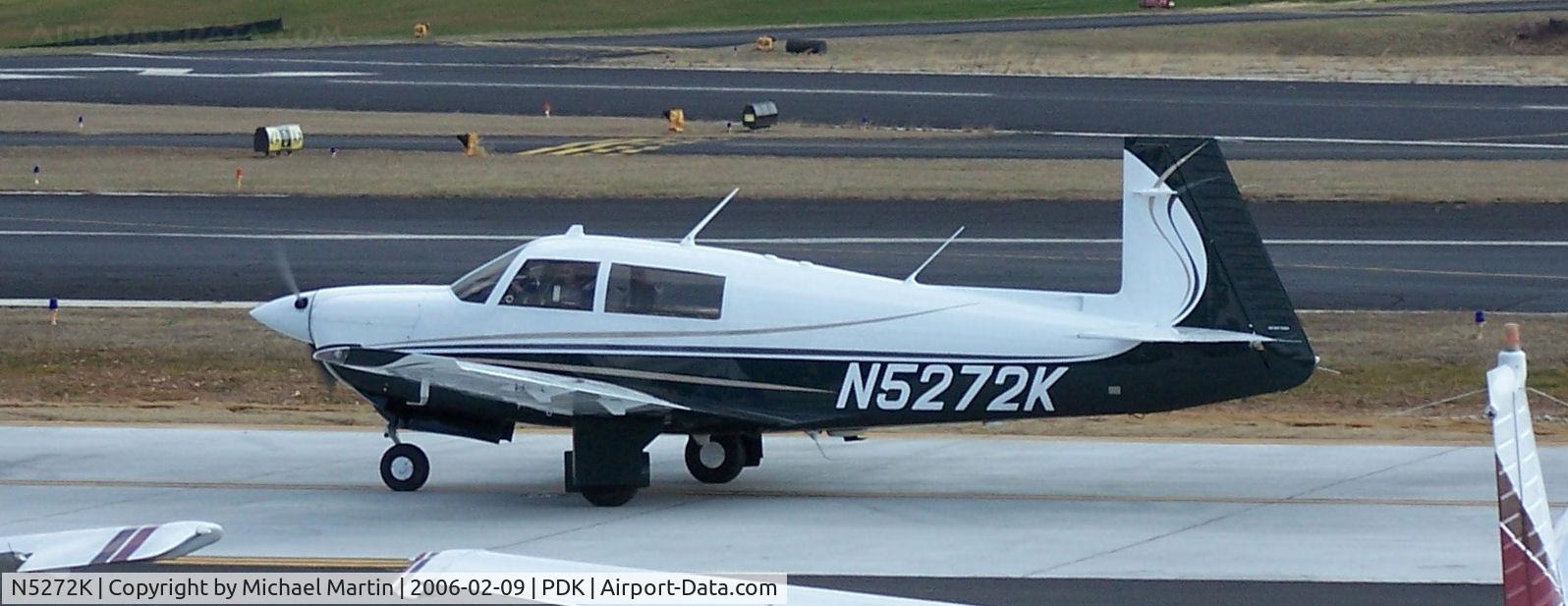 N5272K, 1988 Mooney M20J 201 C/N 24-1670, Taxing to Epps Air Service