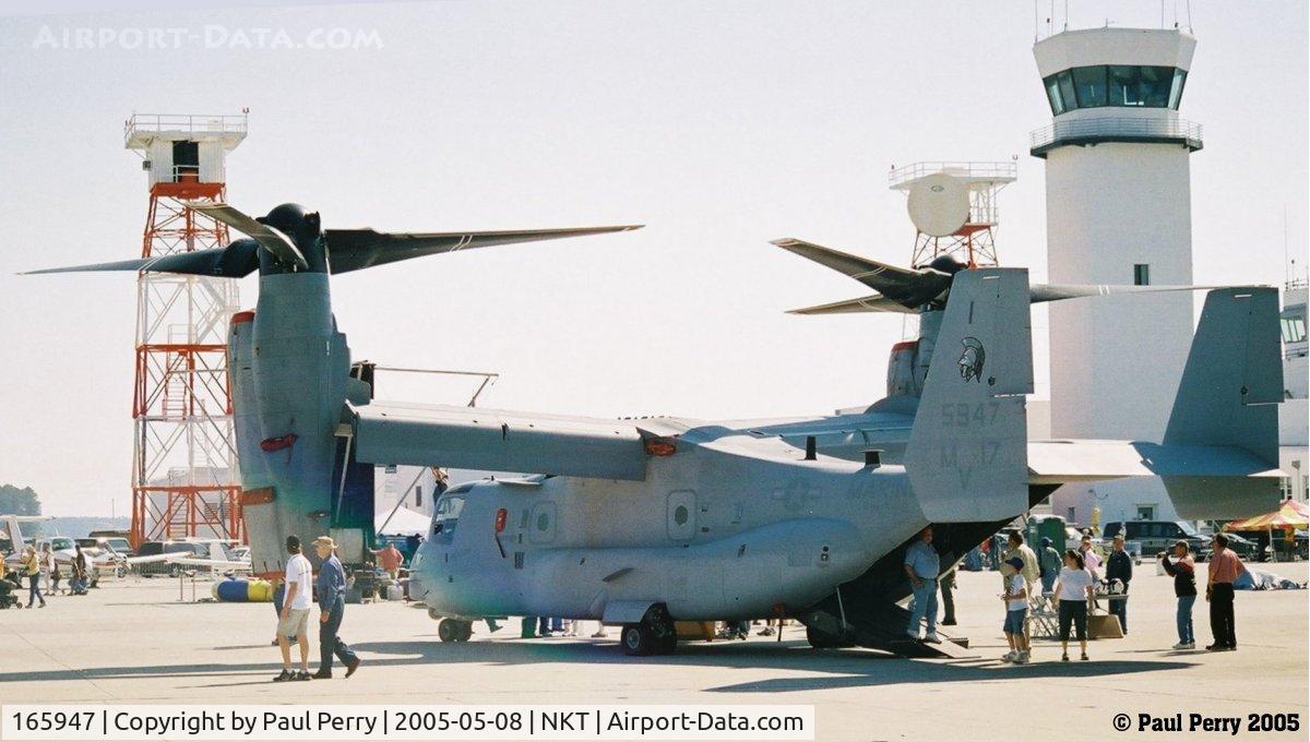 165947, Bell-Boeing MV-22B Osprey C/N D0048, She always draws a crowd, even away from home