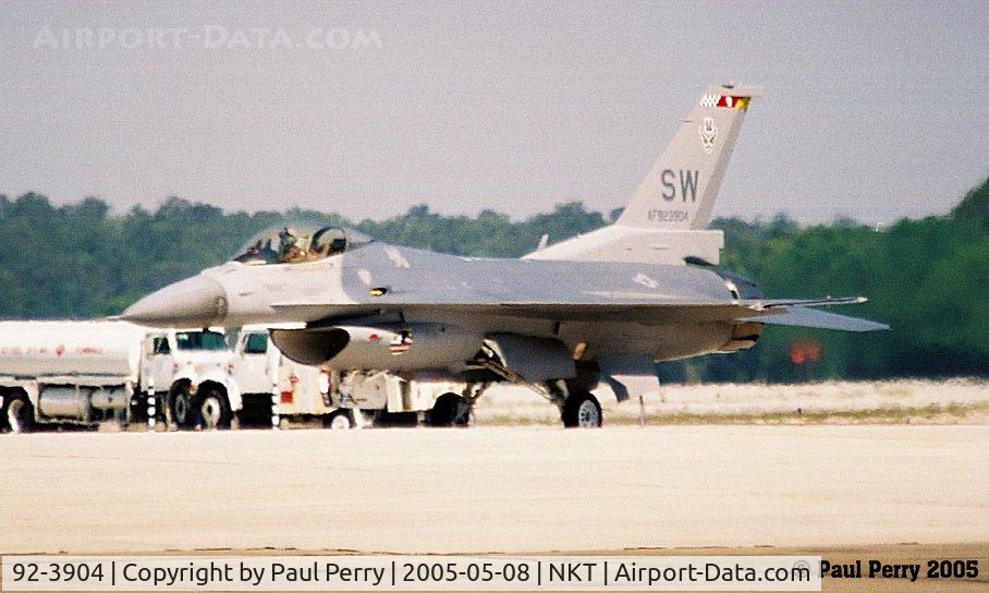 92-3904, 1992 Lockheed F-16C Fighting Falcon C/N CC-146, East Coast Viper Demonstration mount, should be the same bird in 2006