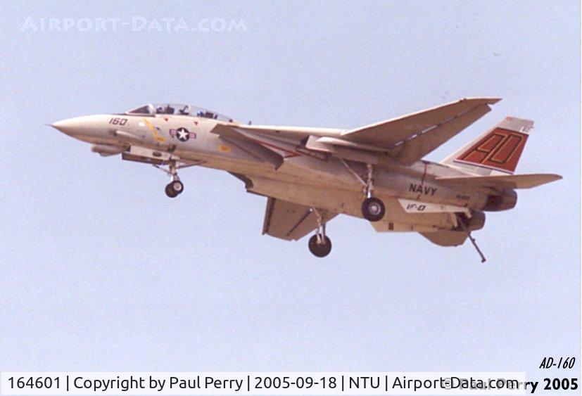 164601, Grumman F-14D Tomcat C/N 629, Gunfighter 160 has the ball