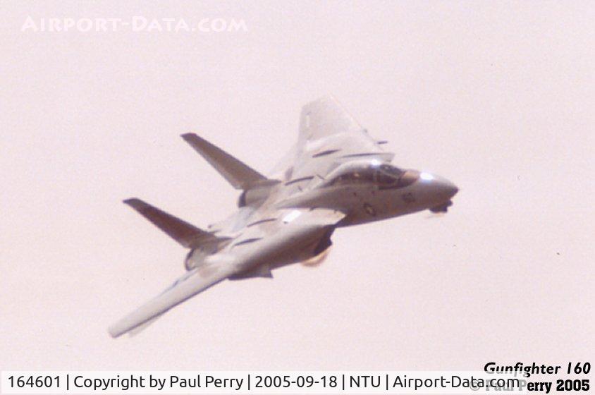 164601, Grumman F-14D Tomcat C/N 629, Coming back hard, making for a memorable last showing