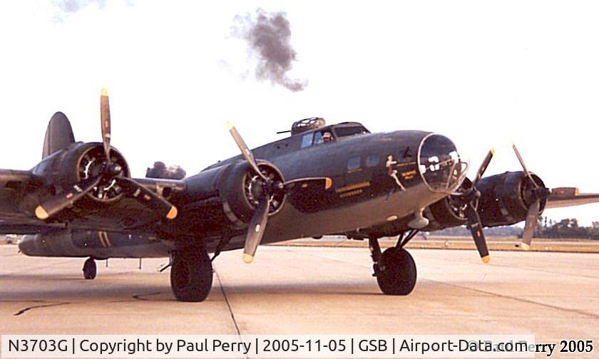 N3703G, 1945 Boeing B-17G Flying Fortress C/N 44-83546-A, After her flybys, the Belle sits a spell for the diminishing crowds