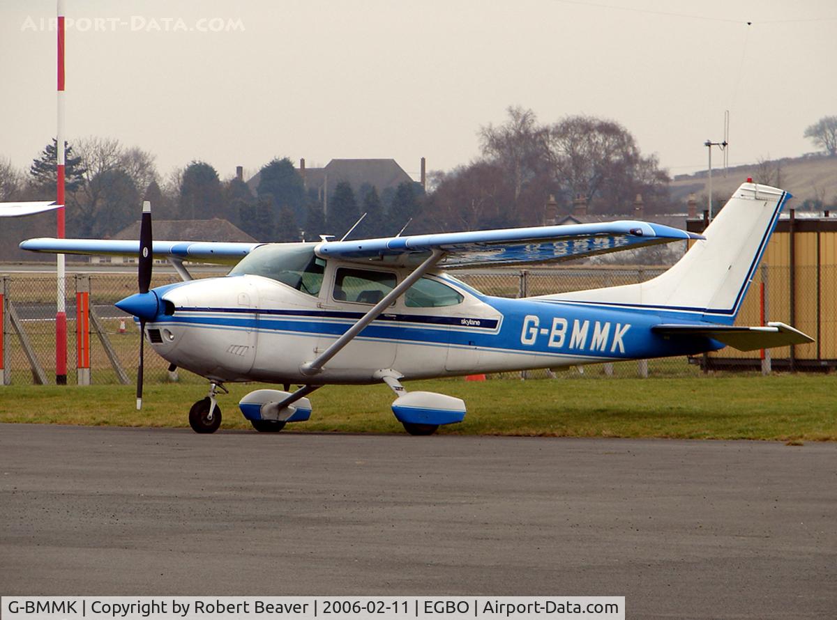 G-BMMK, 1975 Cessna 182P Skylane C/N 182-64117, Cessna 182P Skylane