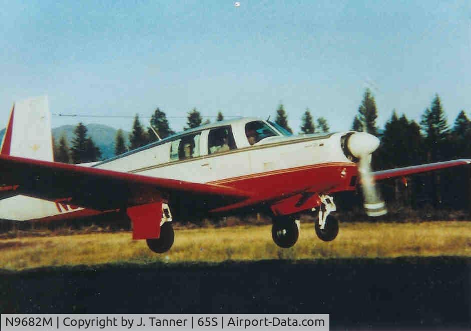 N9682M, 1967 Mooney M20C Ranger C/N 670018, Landing to the South at Bonners Ferry, Idaho