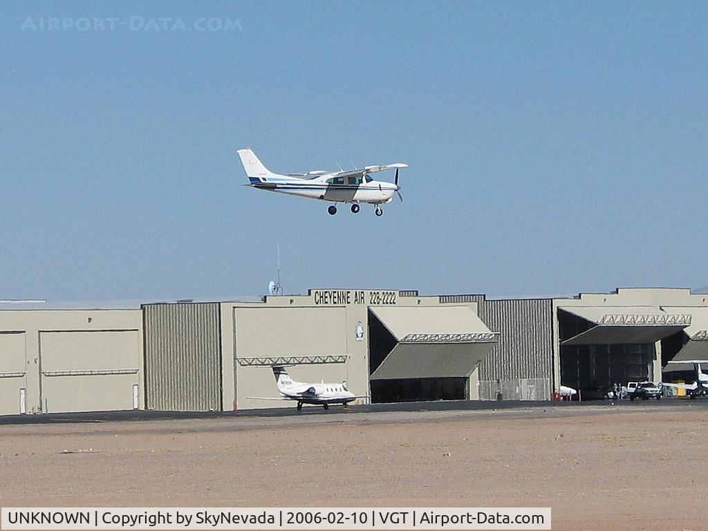 UNKNOWN, Miscellaneous Various C/N unknown, Coming in for a landing
