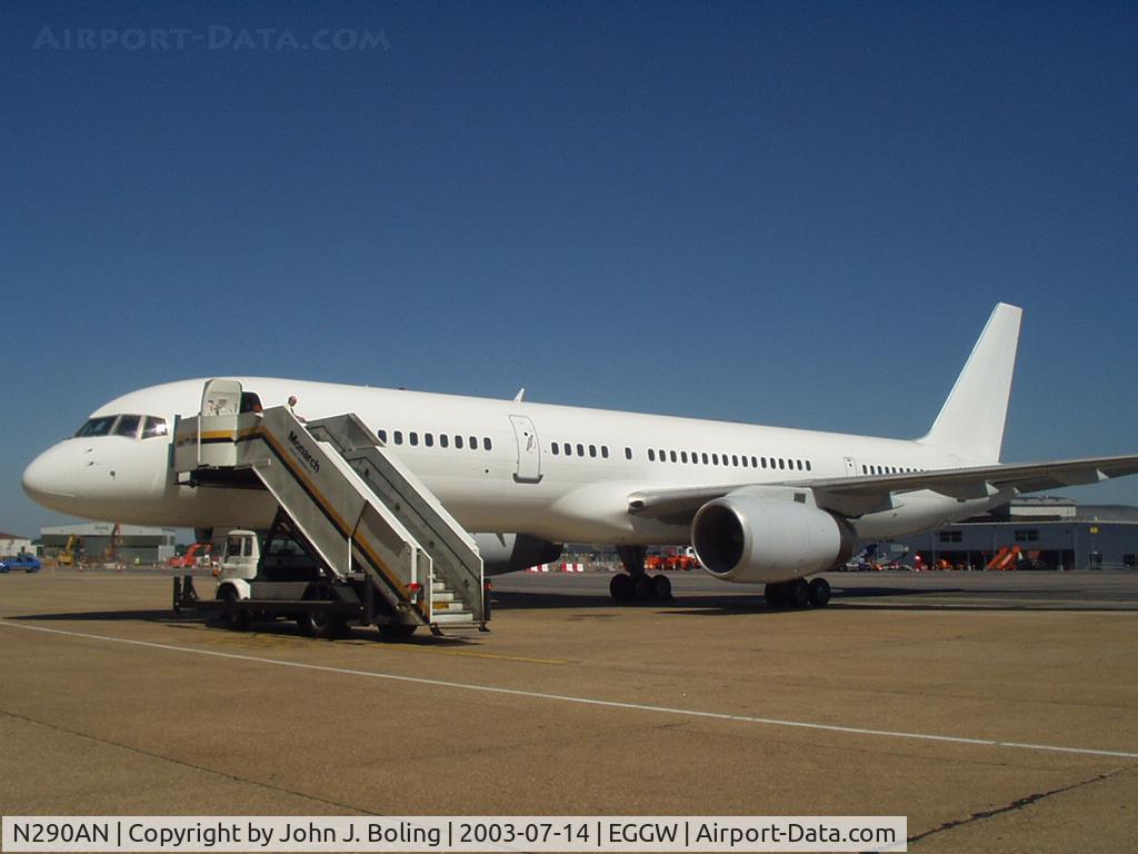 N290AN, 1989 Boeing 757-23A C/N 24290, Ready for ferry Luton to Lasham for C check.