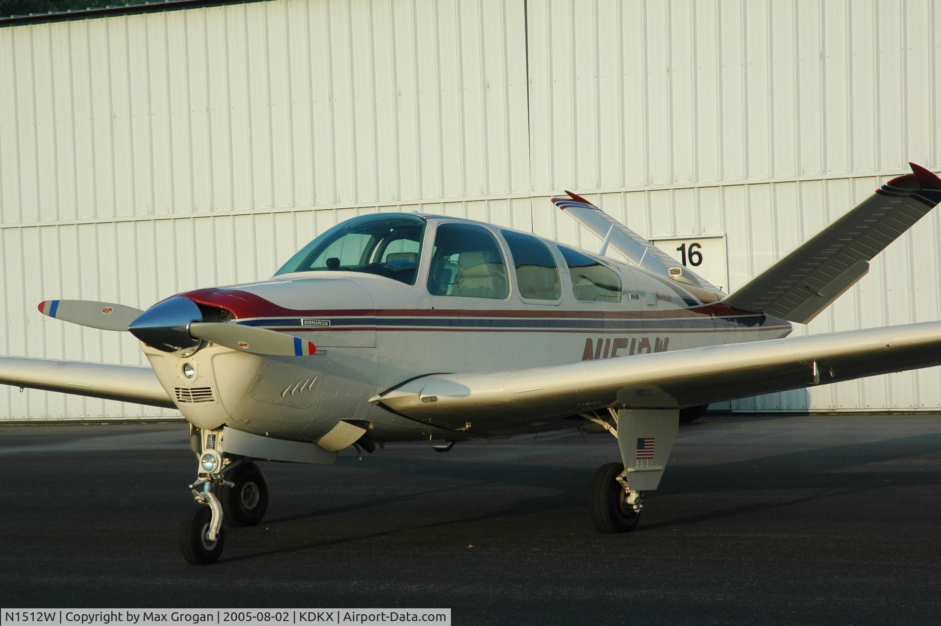 N1512W, 1972 Beech V35B Bonanza C/N D-9332, Beechcraft Bonanza V35B
