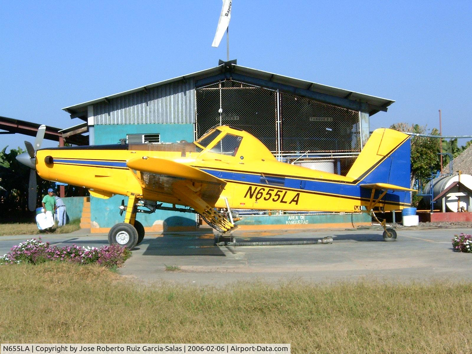 N655LA, 2002 Air Tractor Inc AT-502B C/N 502B-0655, Sitting on the ramp at Finca Olga Maria, Guatemala