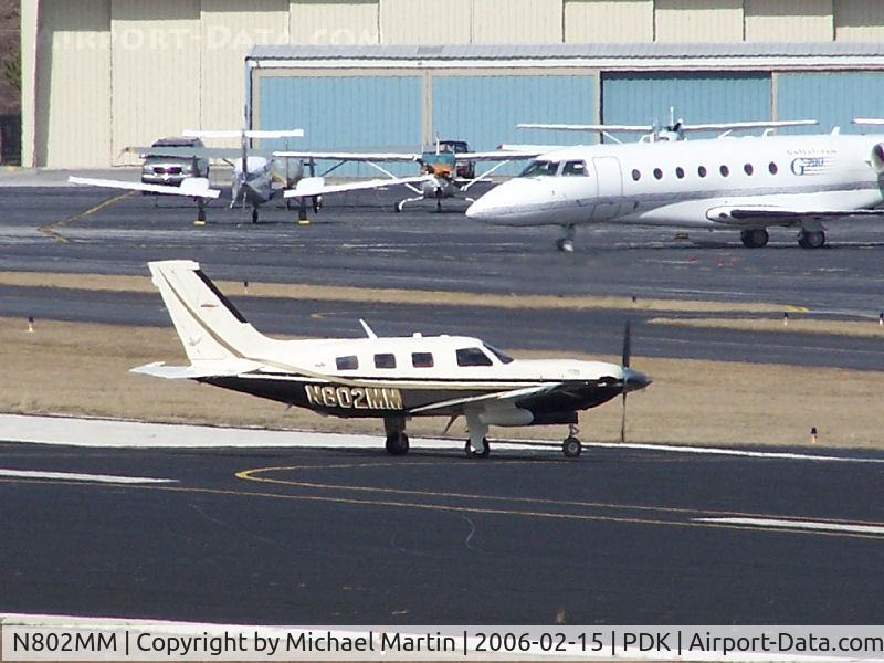N802MM, 2002 Piper PA-46-500TP Malibu Meridian C/N 4697148, Taxing to 20L