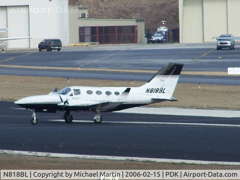 N818BL, 1991 Beech B200 King Air C/N BB-1394, Taxing to Epps Air Service