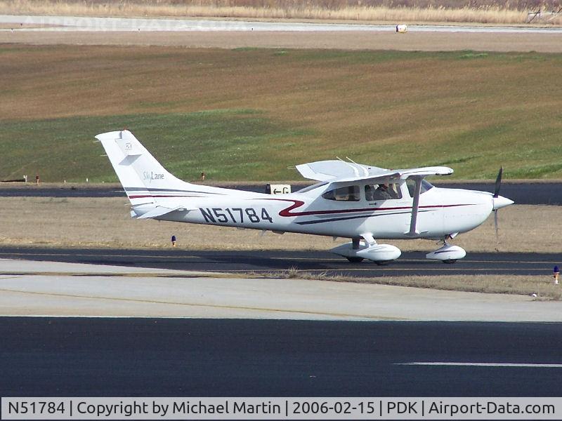 N51784, 2002 Cessna 182T Skylane C/N 18281097, Taxing to 20R