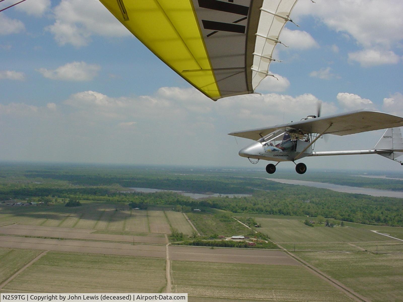 N259TG, 1997 Kolb Twinstar Mk III C/N M3-259, Kolb (N259TG) in flight from Houma to Baton Rouge