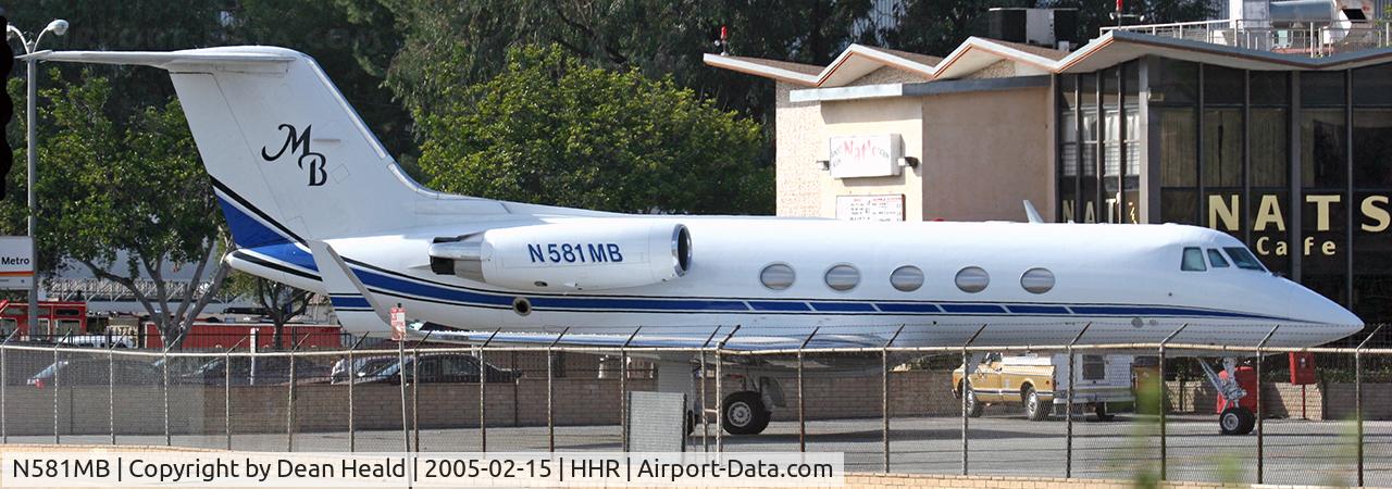 N581MB, 1972 Grumman G-1159 Gulfstream II C/N 109, Parked in front on Nat's Cafe at Hawthorne Airport - It's been there for over a week.  I was happy to catch this shot of the beautiful aircraft.  It's hard to believe that this design is over 30 years old.