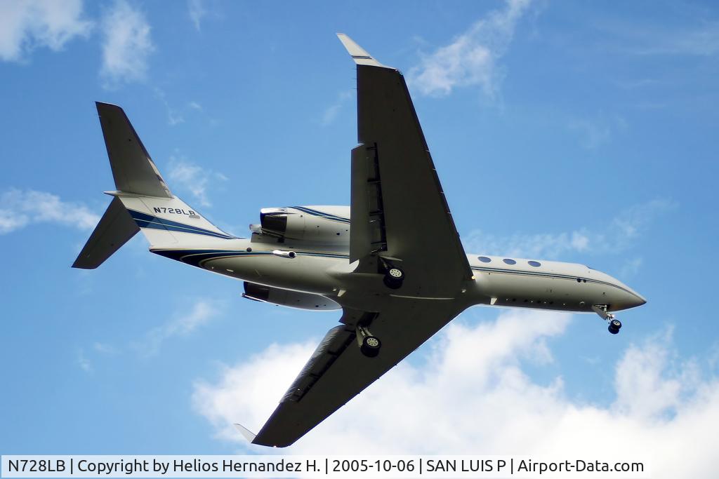N728LB, 1996 Gulfstream Aerospace G-IV C/N 1296, Short final to RW14