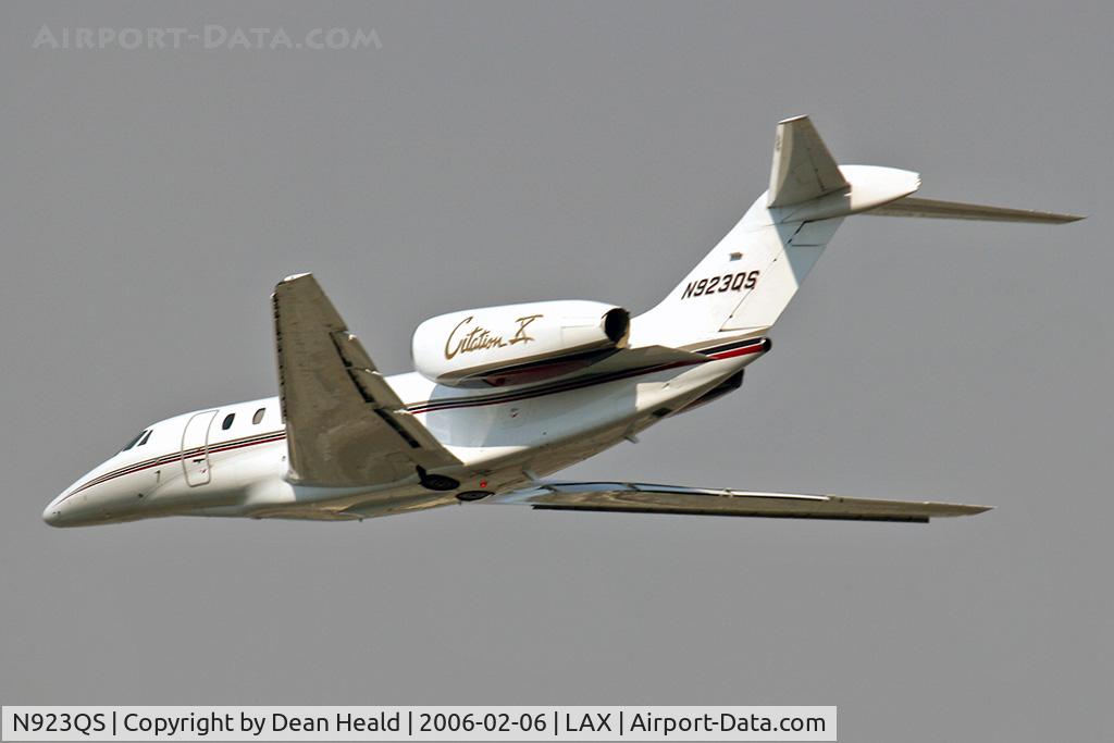 N923QS, 1997 Cessna 750 Citation X Citation X C/N 750-0023, Departing South Complex on a very smokey day.  The smoke was from a large brush fire in Orange County.