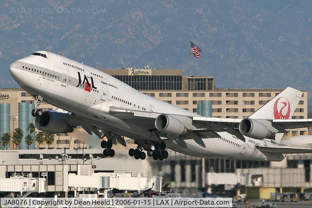 JA8076, 1990 Boeing 747-446 C/N 24777, JA8076 departing RWY 25R on a clear January afternoon.