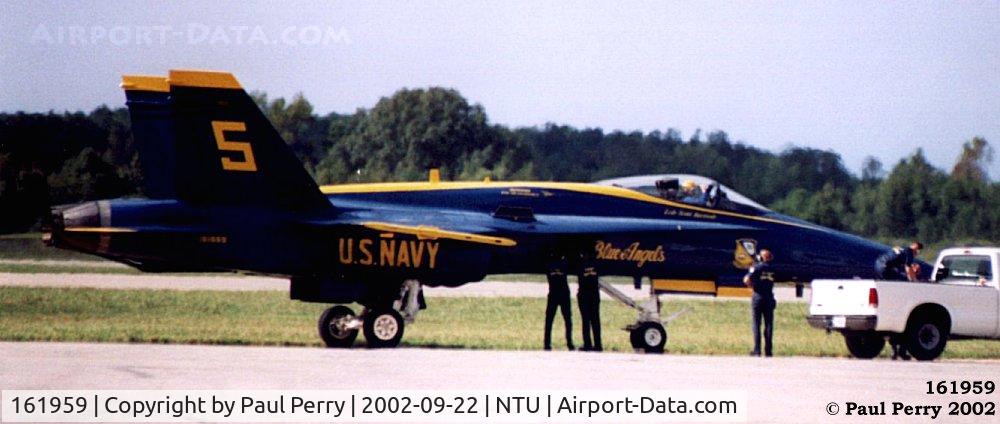 161959, McDonnell Douglas F/A-18A Hornet C/N 0170/A133, Number 5 had some LRU swapped out, just as she was taxiing out to perform