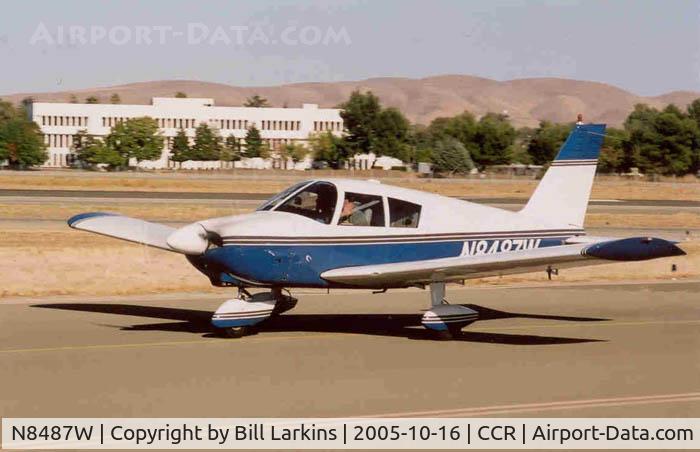 N8487W, 1965 Piper PA-28-180 C/N 28-2731, Piper PA-28-180 taxi
