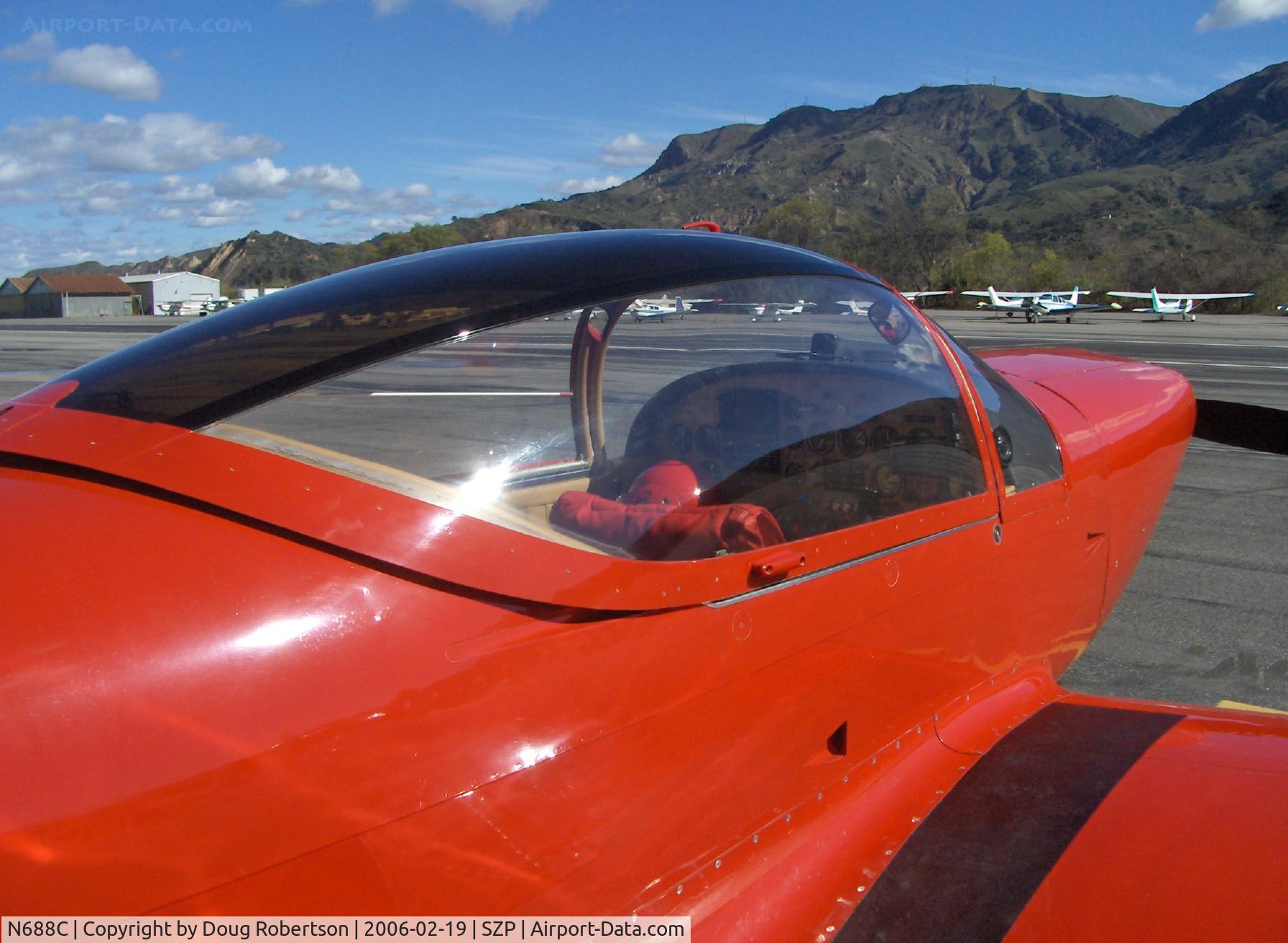 N688C, SIAI-Marchetti SF-260C C/N 466/37-004, Siai-Marchetti SF.260C, Cockpit