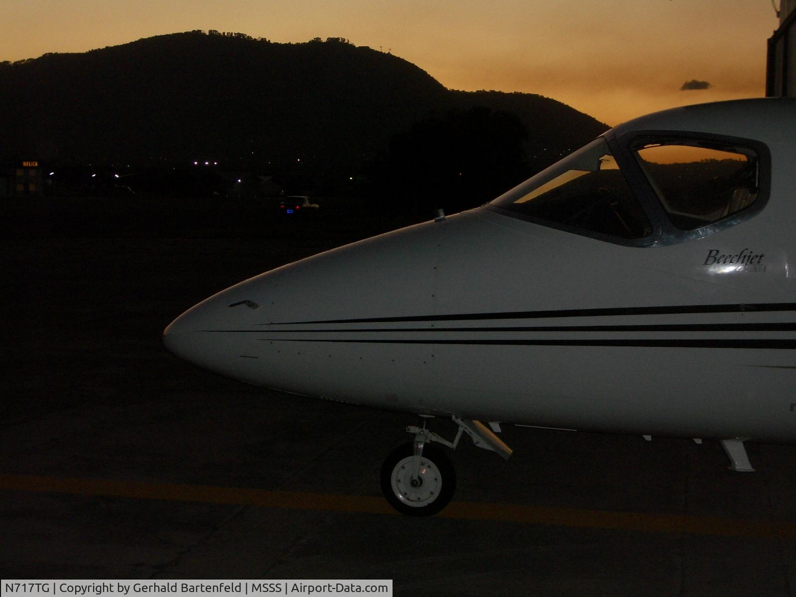 N717TG, 2001 Raytheon Aircraft Company 400A C/N RK-320, At Ilopango Airport El Salvador