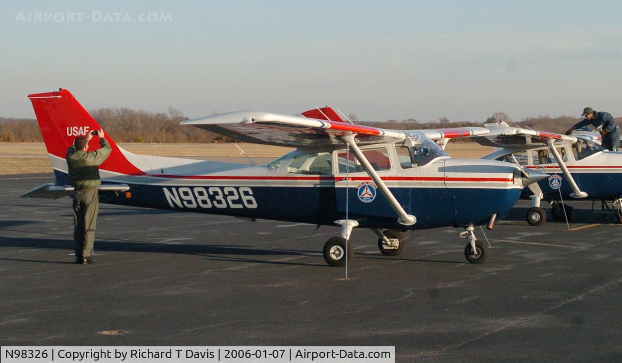 N98326, 1984 Cessna 172P C/N 17276278, CAP plane in Danville for a Mock Search