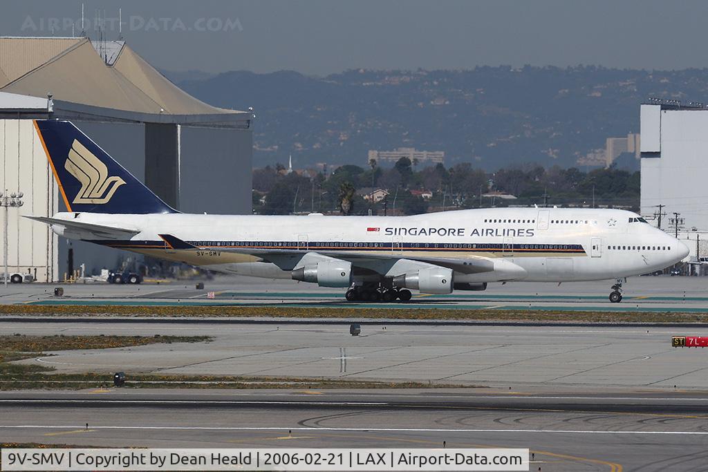 9V-SMV, 1993 Boeing 747-412 C/N 27069, Singapore Airlines 9V-SMV taxiing to gate after arriving at the North Complex.