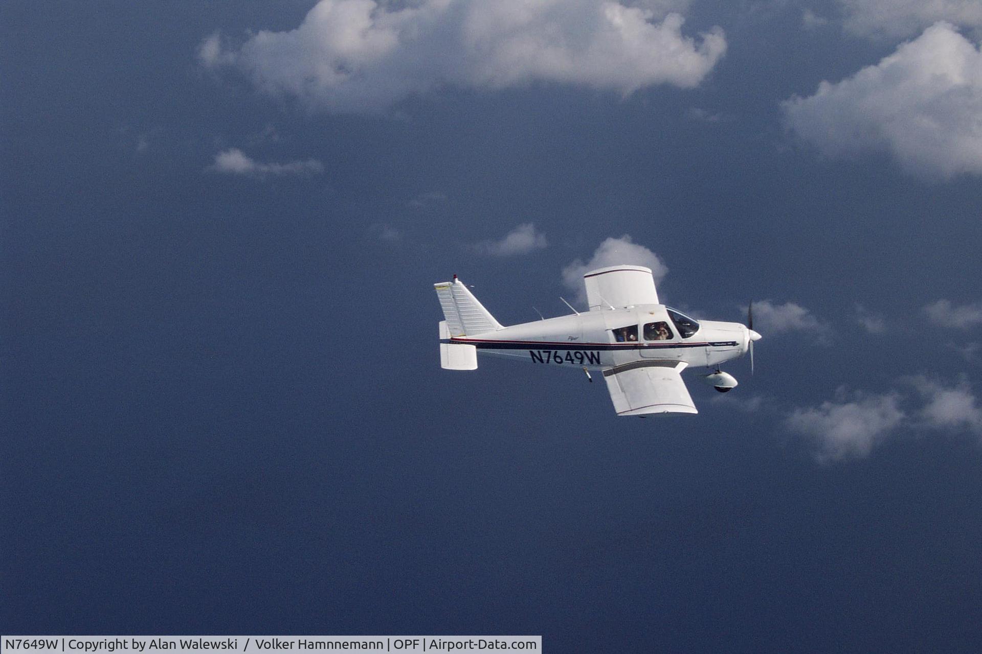 N7649W, 1964 Piper PA-28-180 C/N 28-1625, on the way to the bahamas at 7000 feet