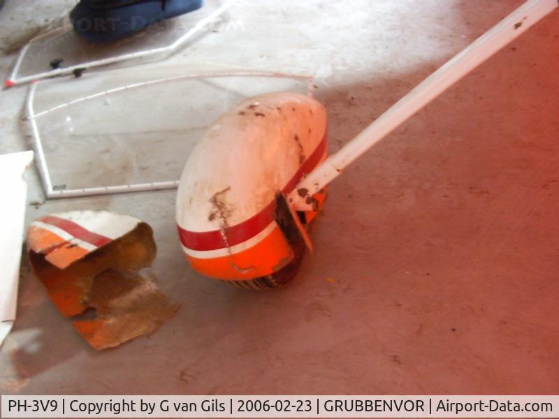 PH-3V9, 2004 Aeropro Eurofox C/N 16304, Seen at Grubbenvorst micro light airfield.