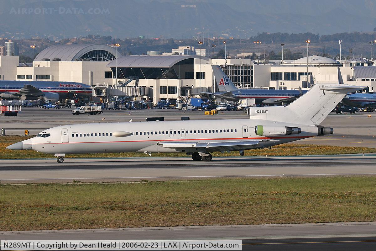 N289MT, 1981 Boeing 727-223 C/N 22467, Raytheon 727 (N289MT) ready to exit LAX RWY 25L after landing.