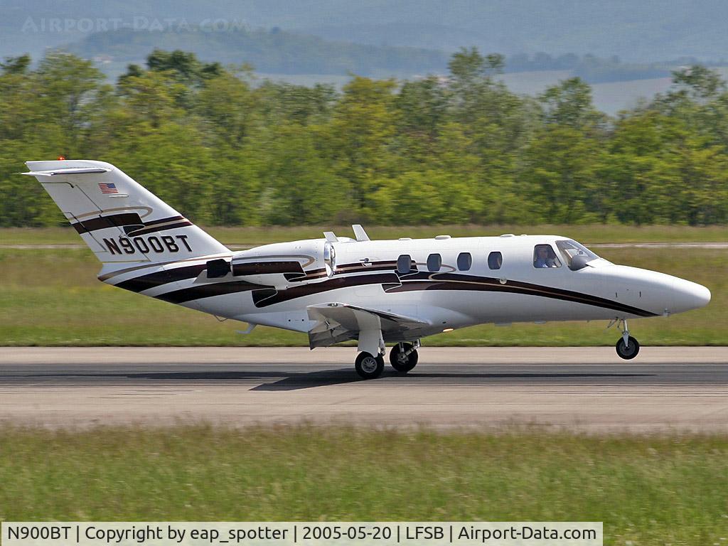 N900BT, 2000 Cessna 525 CitationJet CJ1 C/N 525-0377, Landing on Runway 16