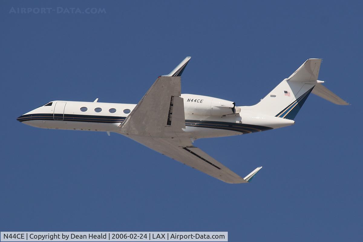 N44CE, 1989 Gulfstream Aerospace G-IV C/N 1125, N44CE - Gulfstream G-IV departing LAX RWY 25R.