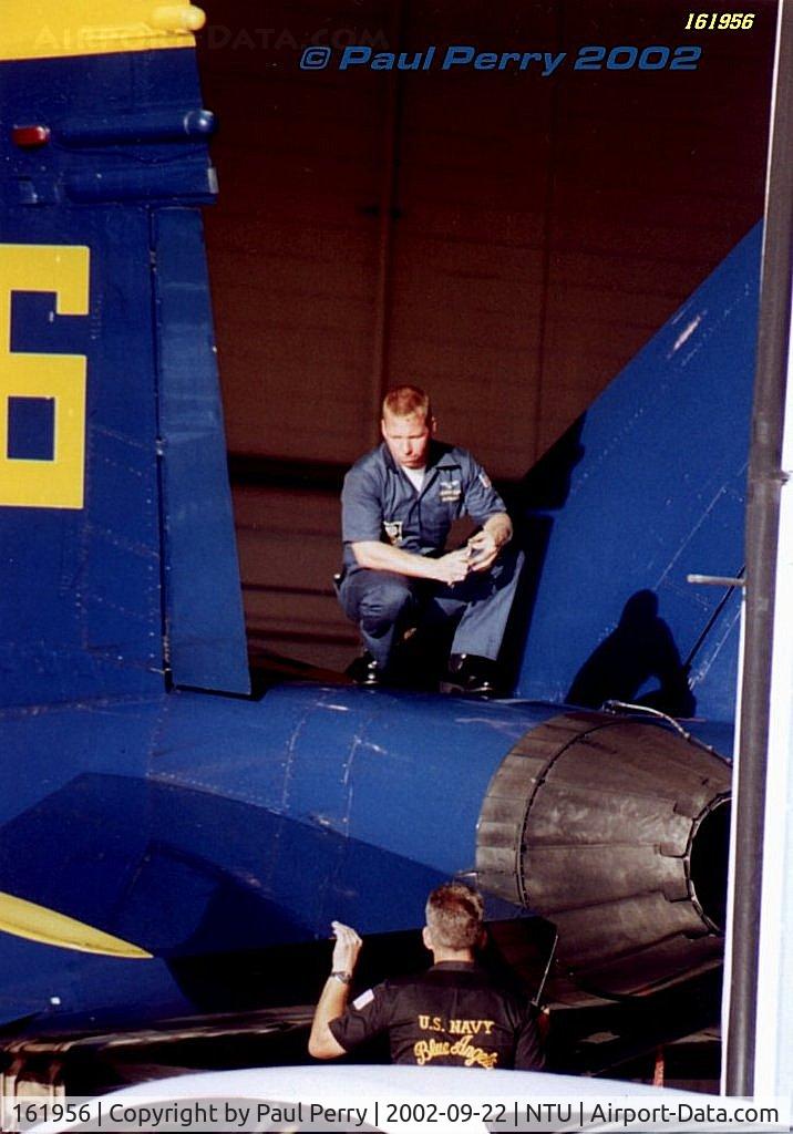 161956, McDonnell Douglas F/A-18A Hornet C/N 0167, Working on Blue Number Six, she was out of the show the day before