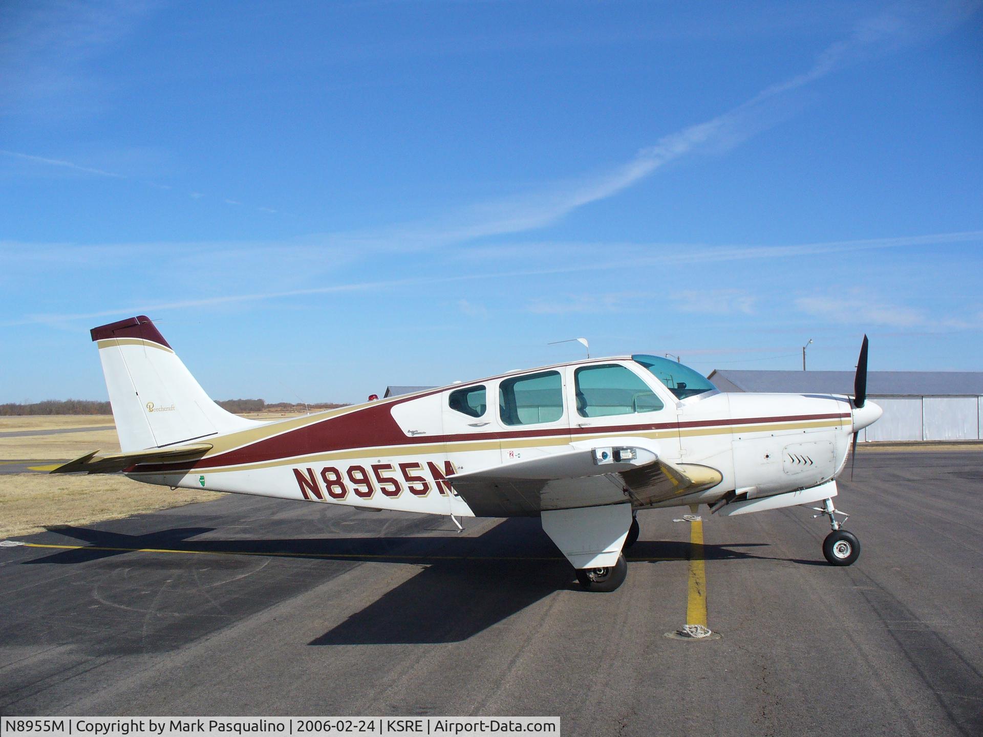 N8955M, 1963 Beech 35-B33 Debonair C/N CD-713, BE-33 Debonair