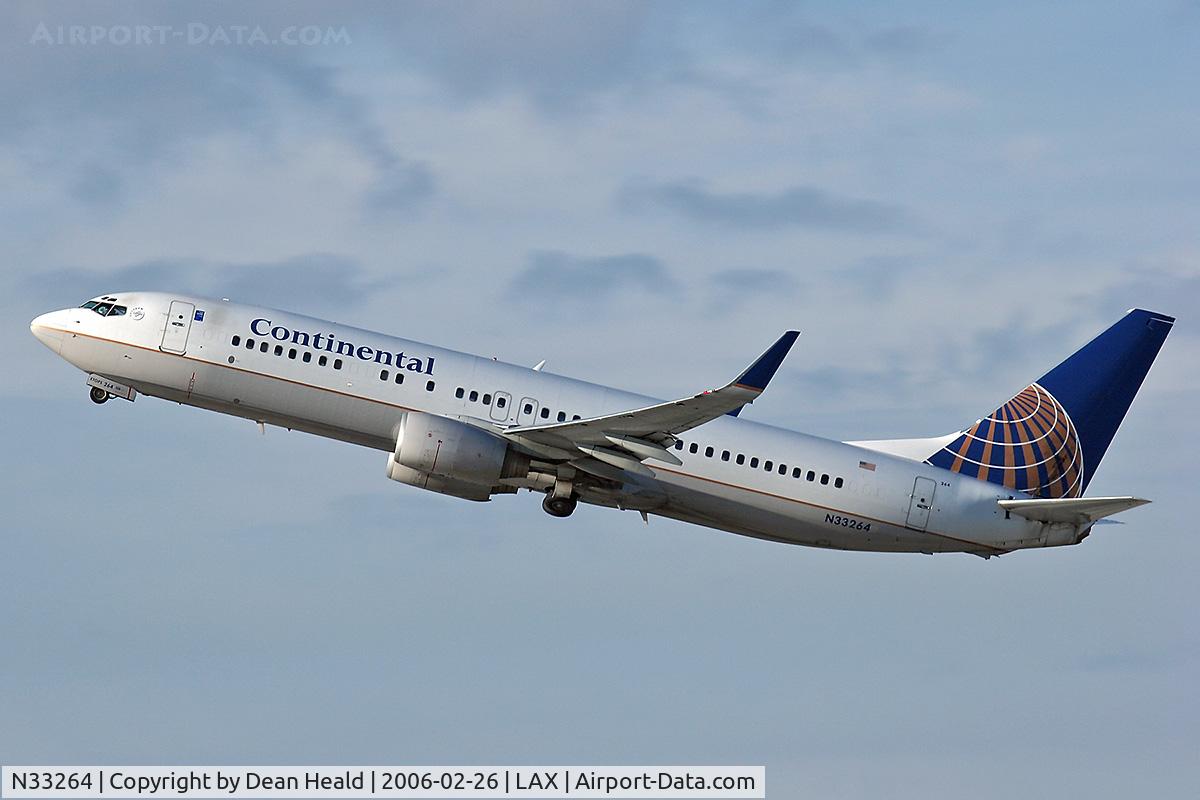 N33264, 2001 Boeing 737-824 C/N 31584, Continental N33264 (737-800) departing LAX RWY 25R.